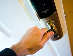 Bronx Central Locksmith Bronx, NY 718-663-2539 Bronx Central Locksmith Bronx, NY 718-663-2539 - com-side